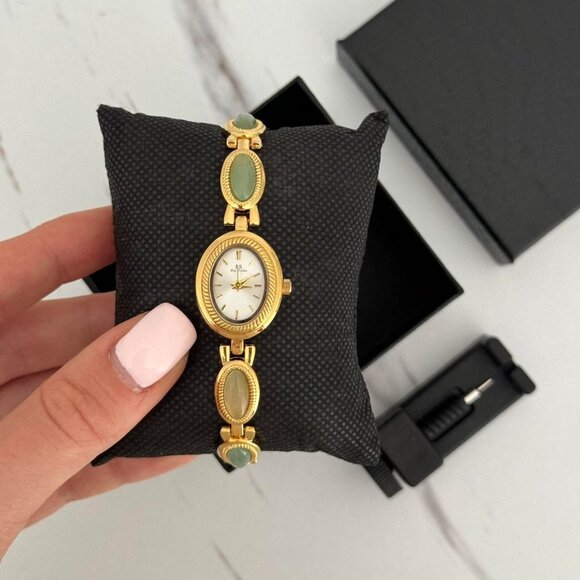 Sku0283 cute gold watch bracelet with green natural stone inserts + gift bag main image 4